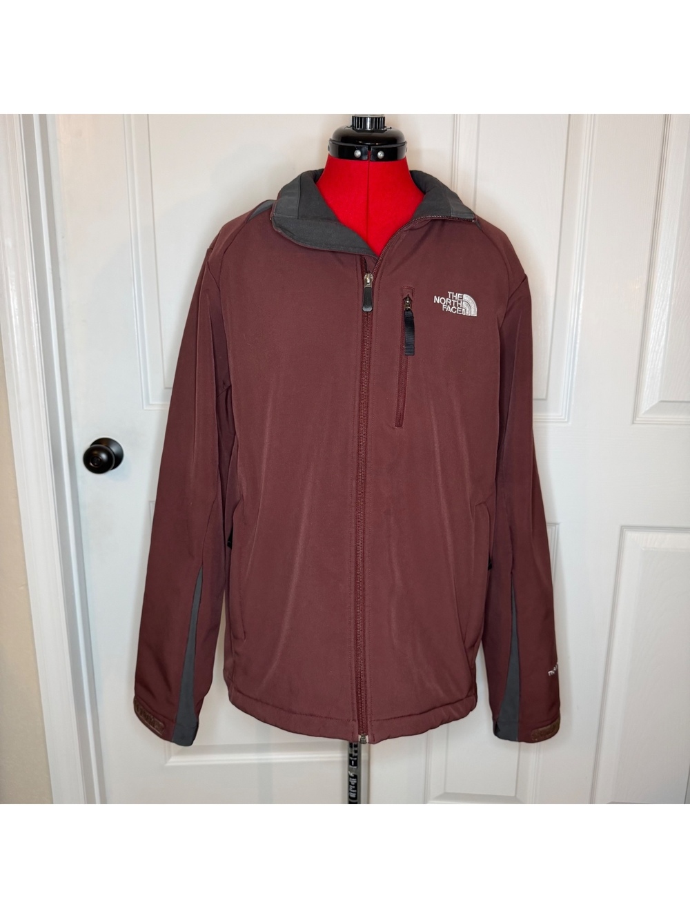 The North Face TNF Apex Soft Shell Full Zip Jacket Burgundy Dark Gray Men’s M
